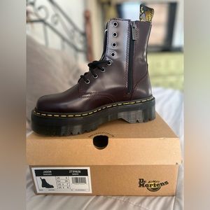 Dr. Martens Jadon Boot Smooth Leather Platforms in Burgundy.